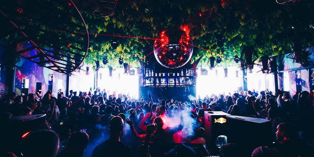 Splav Leto i izvanredna letnja zabava Splav Leto i izvanredna letnja zabava